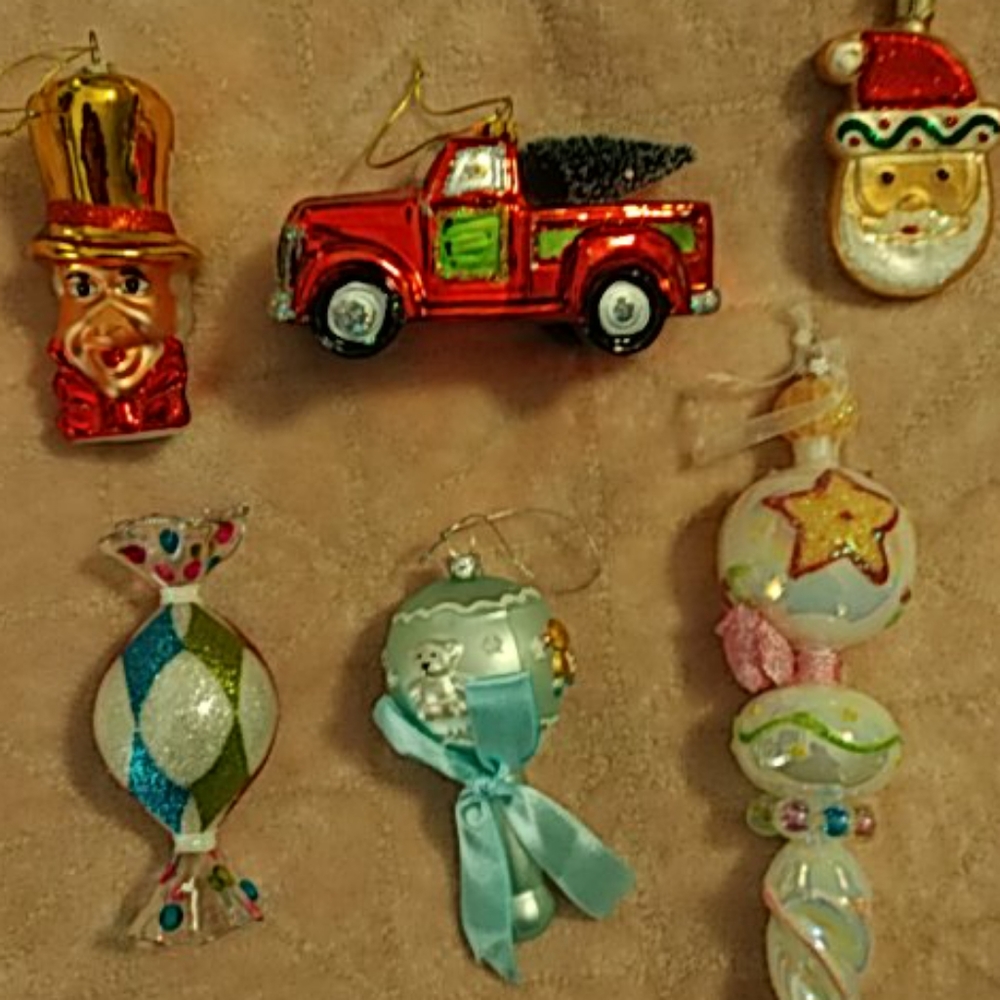 Glass christmas ornaments set
